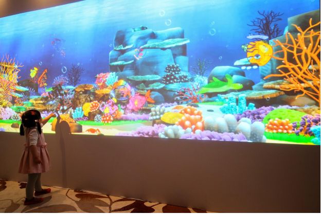 互动多媒体投影，墙面互动投影