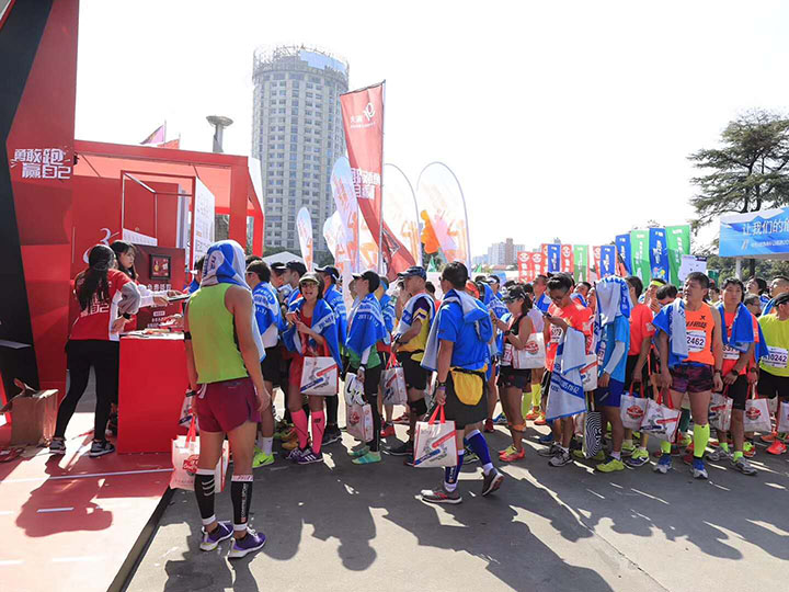 切字体感游戏，体感游戏，体感游戏开发，大屏互动游戏，互动游戏