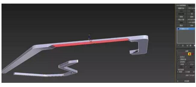 进入面层级选中，直接手动往上拖到合适位置