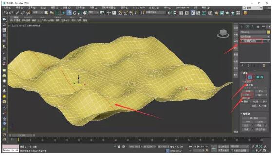 5、进入可编辑多边形的边层级，双击选中其中的一条边
