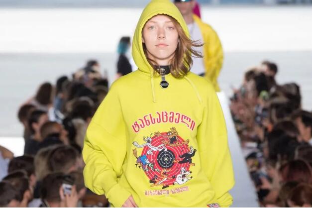 Vetements 2019SS AR 增强现实技术卫衣
